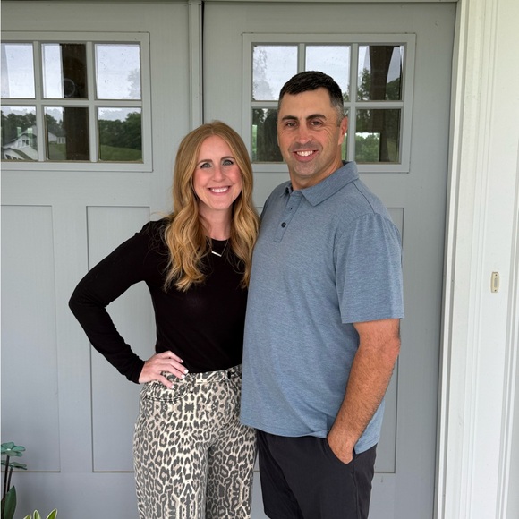 Meet your ❤️SUGGESTED USER❤️ posher, April - Picture 5 of 9